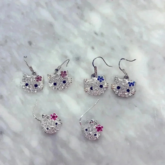 Set of 3 Hello Kitty Earrings - Picture 1 of 1